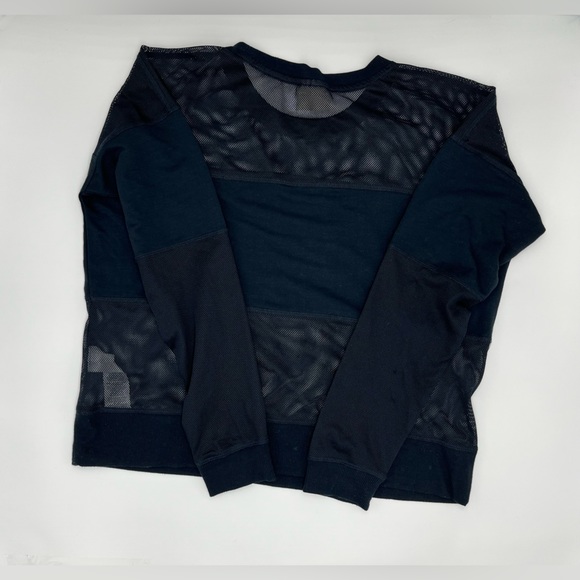Sport honeycomb mesh top,oversize style top, DKNY stylish sport breathable top. - Picture 5 of 12